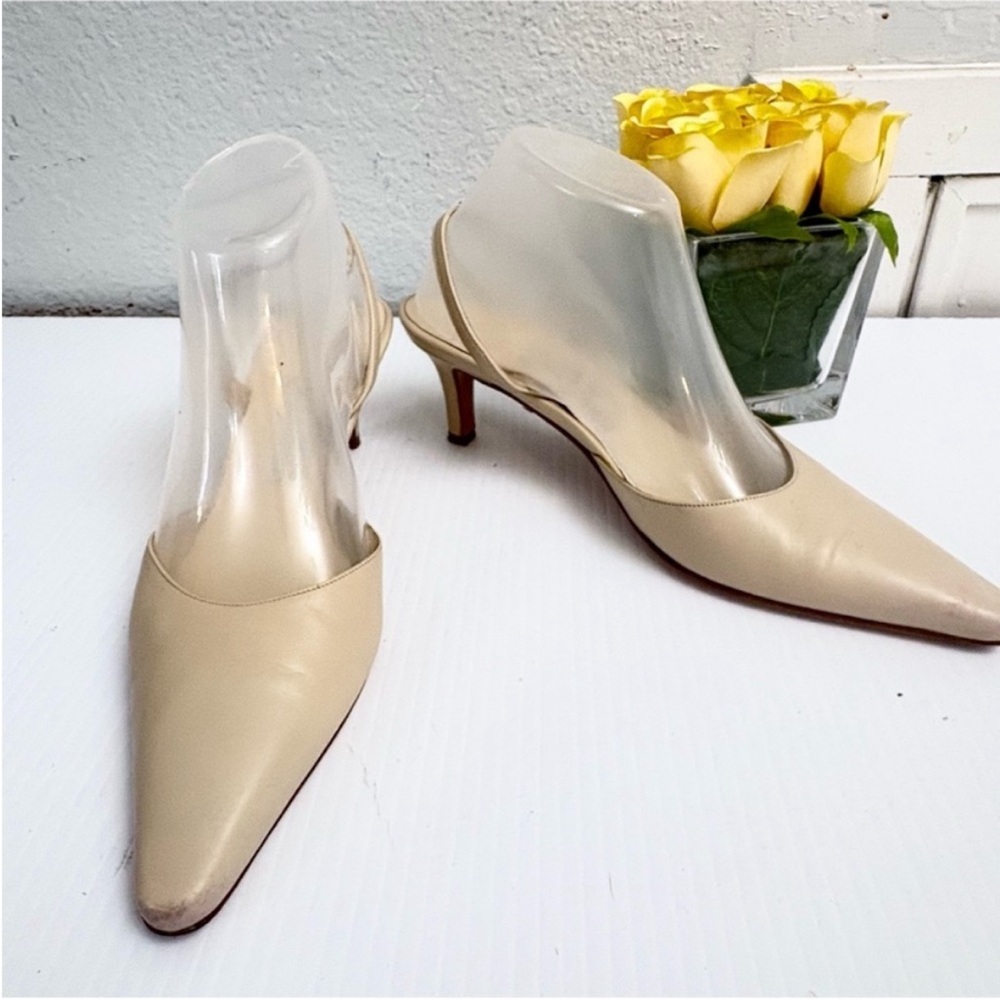 Salvatore Ferragamo Classic Pointed-Toe Slingback Pumps in Beige 8B